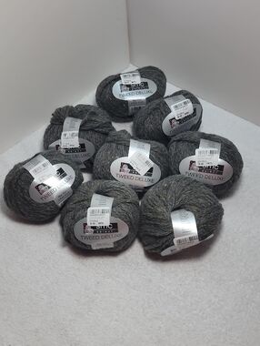 SMC Tweed Deluxe Yarn - Charcoal Gray (Lot of 8 Balls) NWT